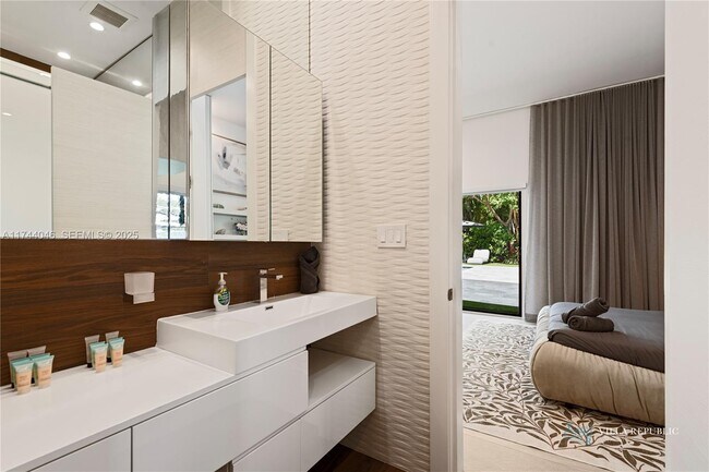 Building Photo - 1941 NE 196th Terrace