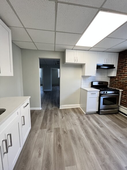 184 Garfield Ave B1 - 180 Garfield Ave