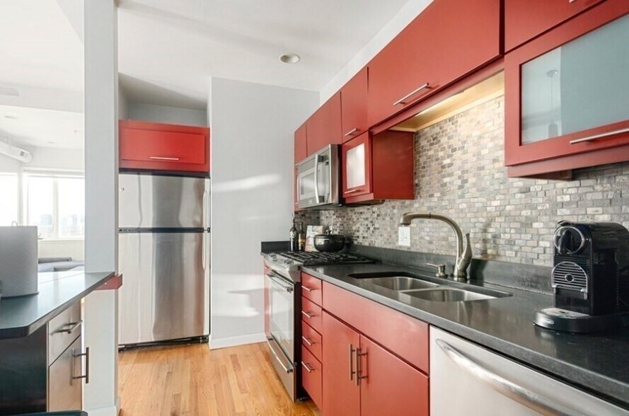 Building Photo - 149 Webster St