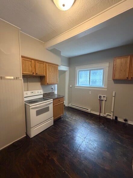 Building Photo - 134 Perry St