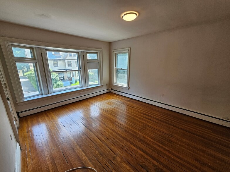 Building Photo - 103 Rutgers St