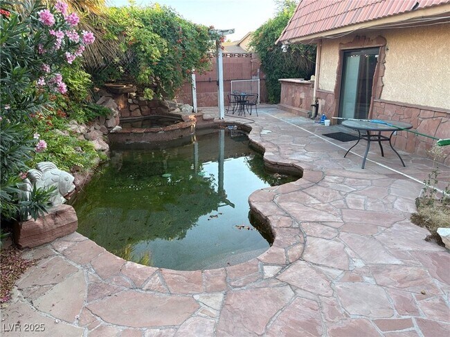 Building Photo - 3167 El Cedro Cir