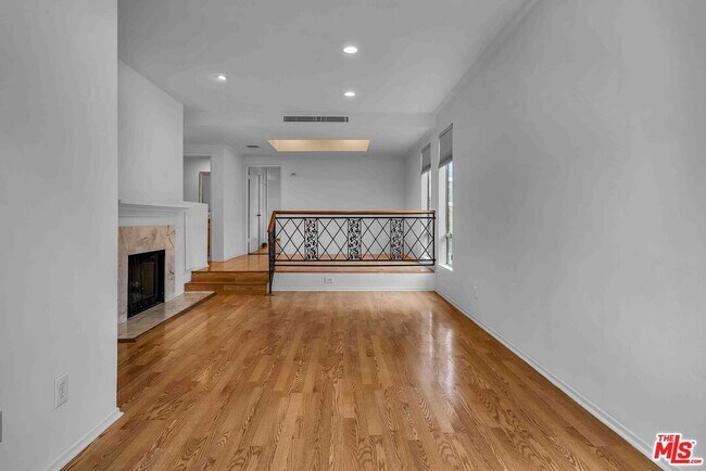 Building Photo - 1655 Selby Ave