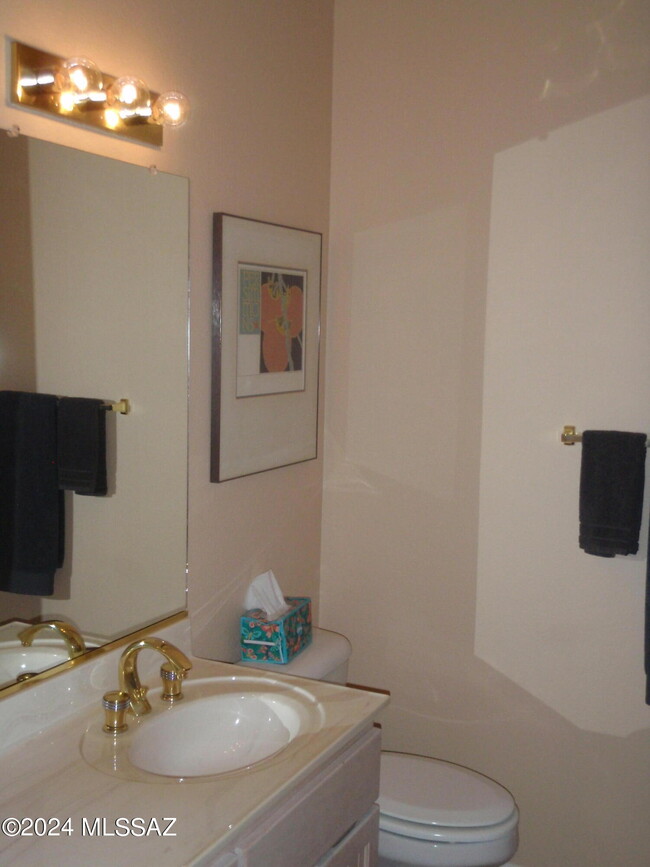 Building Photo - 65535 E Desert Side Dr