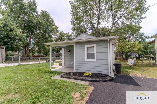 Building Photo - 624 Military Ave