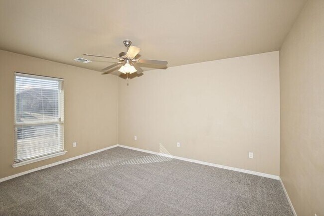 Building Photo - 7403 Kodiak Ave