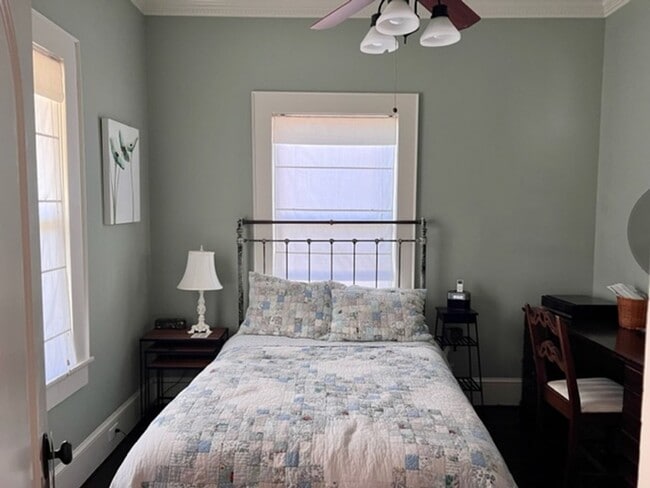 Building Photo - Historic Charm, Modern Comfort | 4BR + Den...