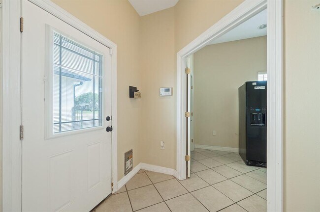 Building Photo - 13819 Lakeview Meadow Dr