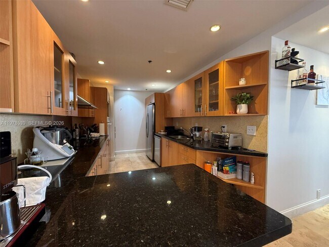 Building Photo - 251 Crandon Blvd