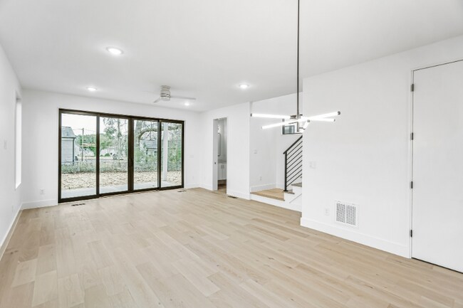 Building Photo - 808 Culpepper Ln
