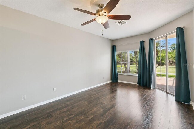 Building Photo - 237 Strathmore Cir