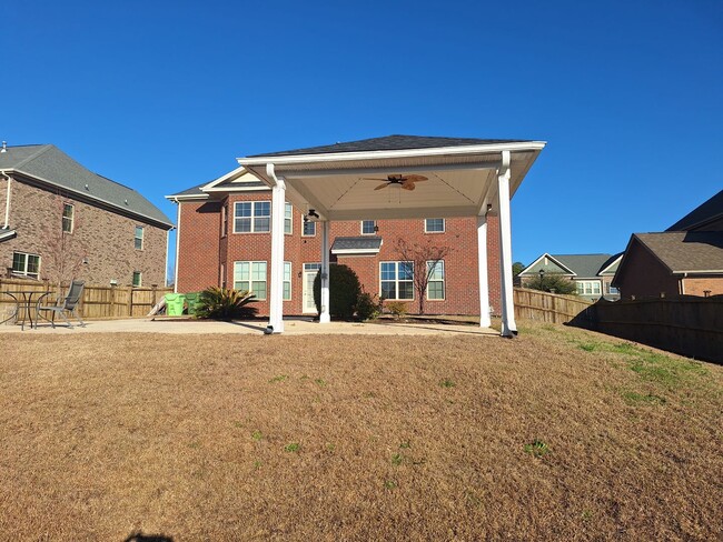 Building Photo - Outstanding Five Bedroom Brick Home in Bly...