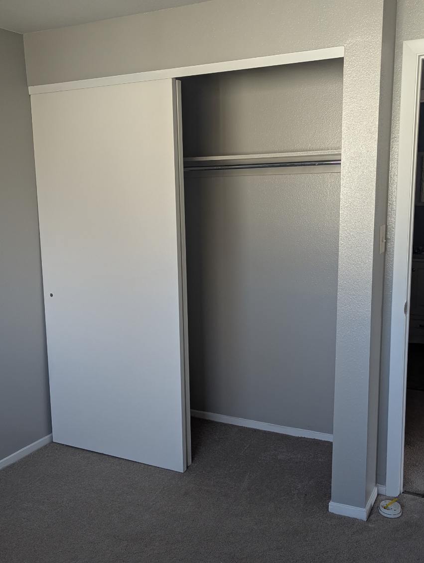 Building Photo - 1530 Chester Sq