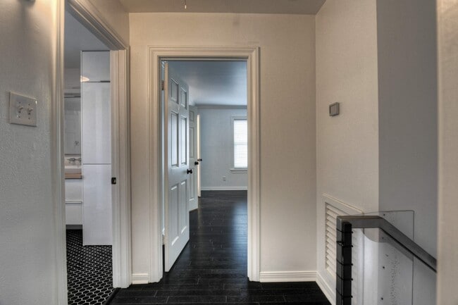 Building Photo - 5912 Auden St