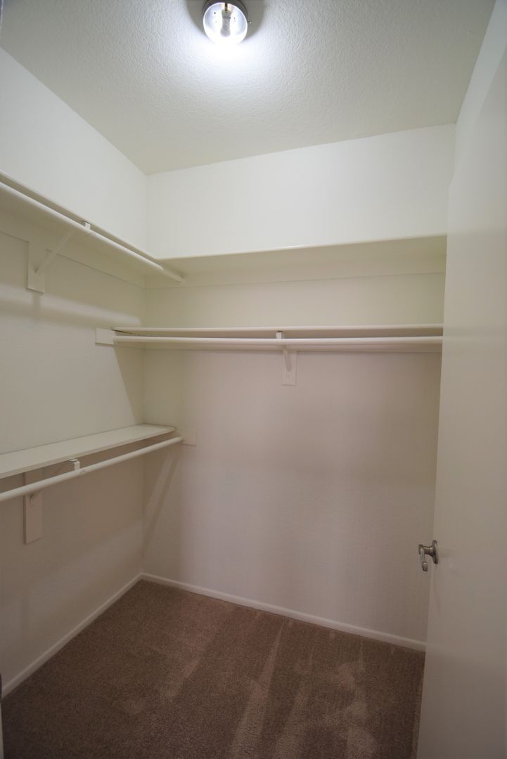 Building Photo - 11107 La Maida St