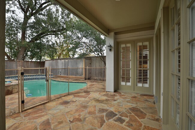 Building Photo - 4026 Gramercy St