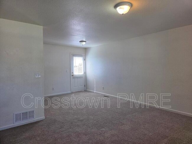 Building Photo - 2322 Quay St