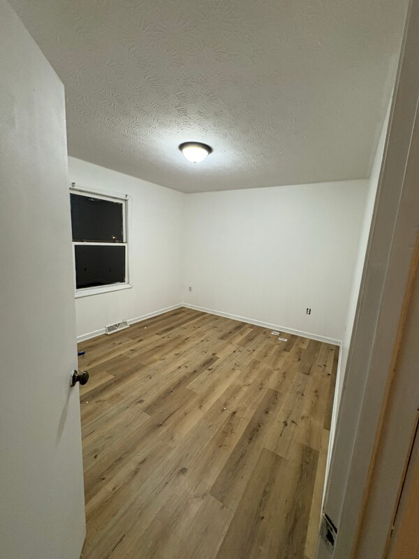 Building Photo - 304 S Keeneland Dr