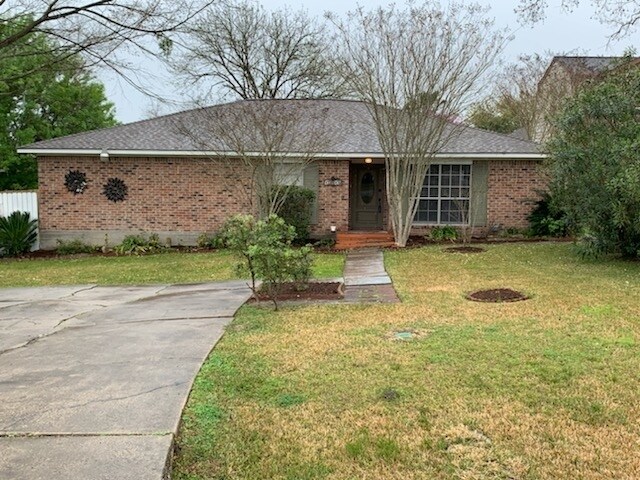 Building Photo - 10814 Estelle Cir