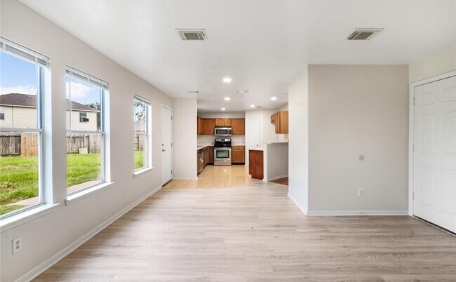 Building Photo - 19411 Kadabra Dr