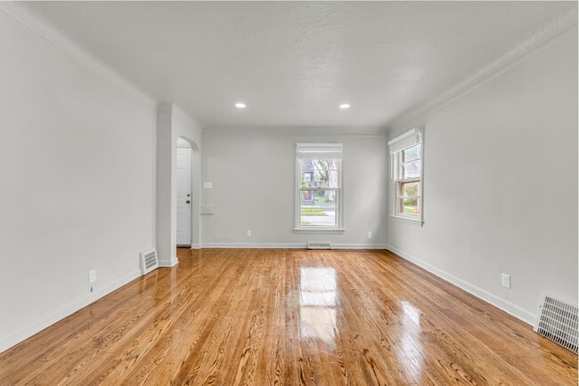 Building Photo - 936 Elbon Rd