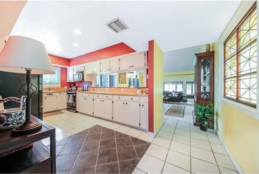 Building Photo - 107 Canterbury Dr