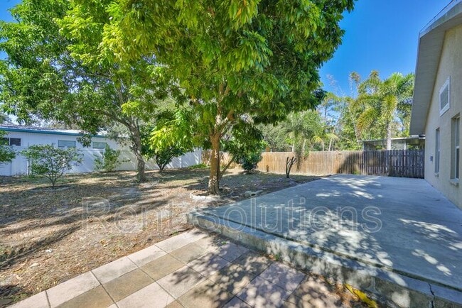 Building Photo - 15820 49th Street N