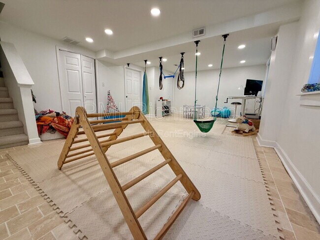 Building Photo - 1312 N 37th St