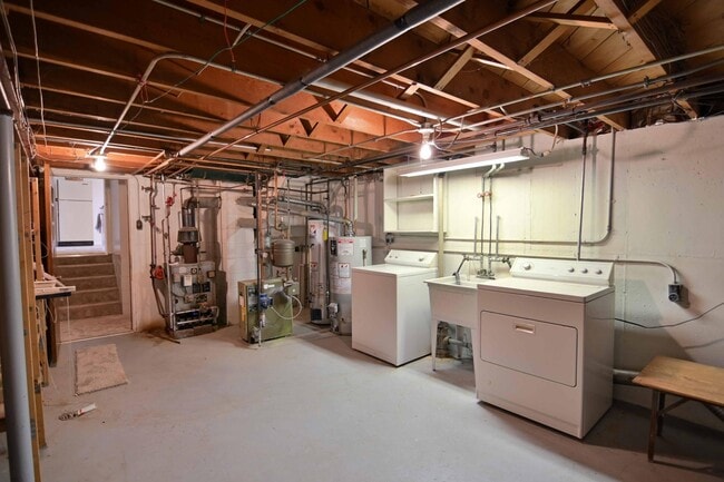 Building Photo - 2807 Washington Rd