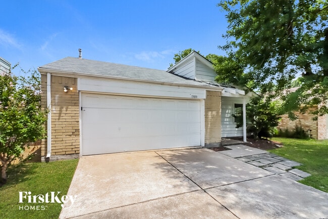 Building Photo - 13830 Walnut Hollow Ln