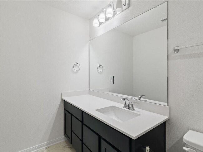 Building Photo - 8218 Leisure Pt Dr