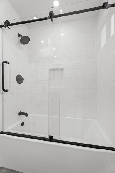 Building Photo - 19701 Blythe St