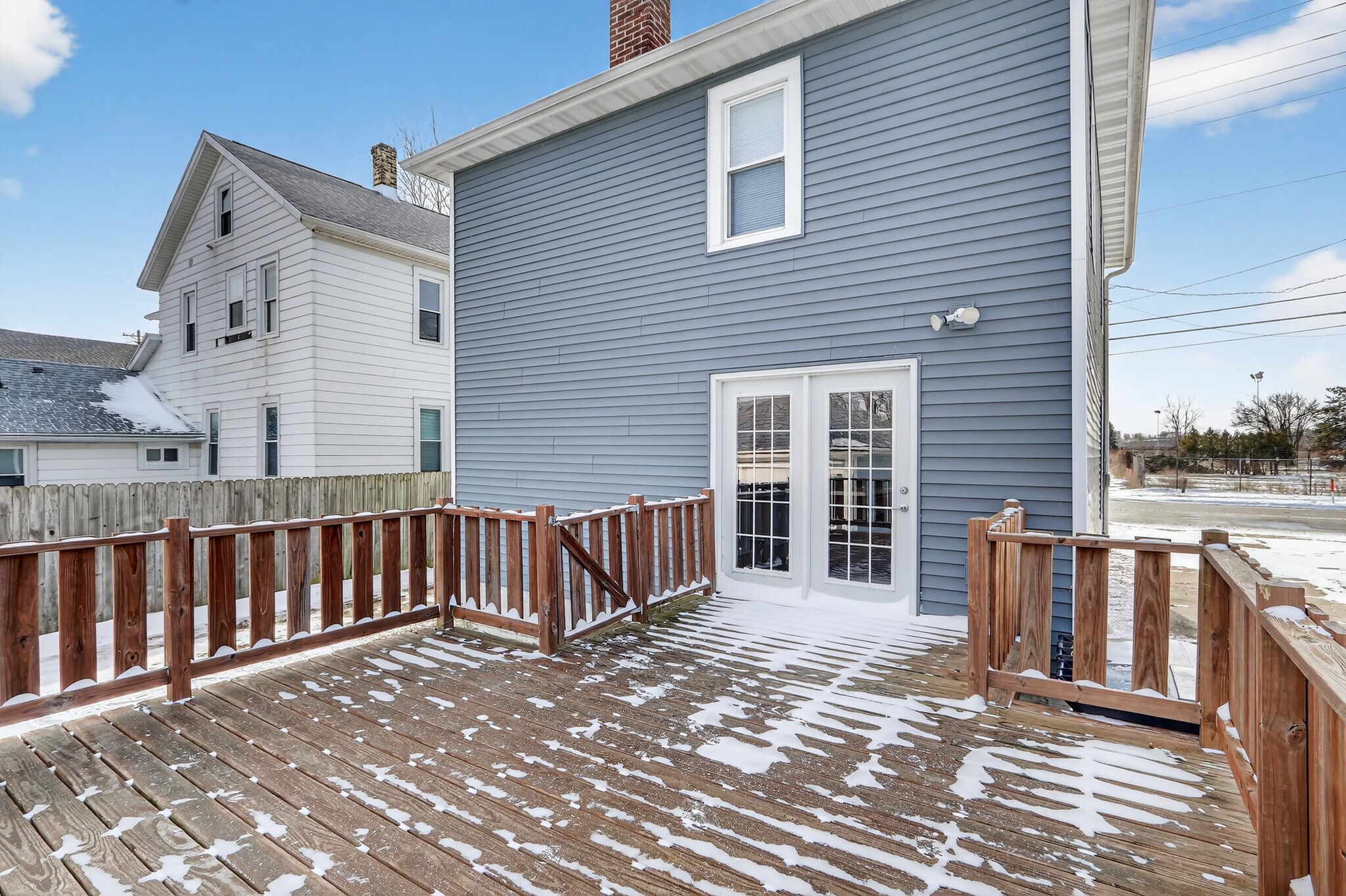 Building Photo - 428 W Delavan Dr