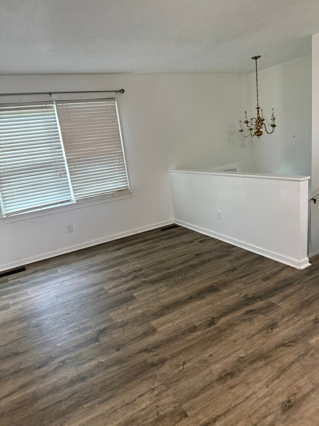 Building Photo - 3 Bedrooms House, Rockingham County