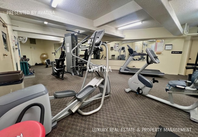 Building Photo - 469 Ena Rd