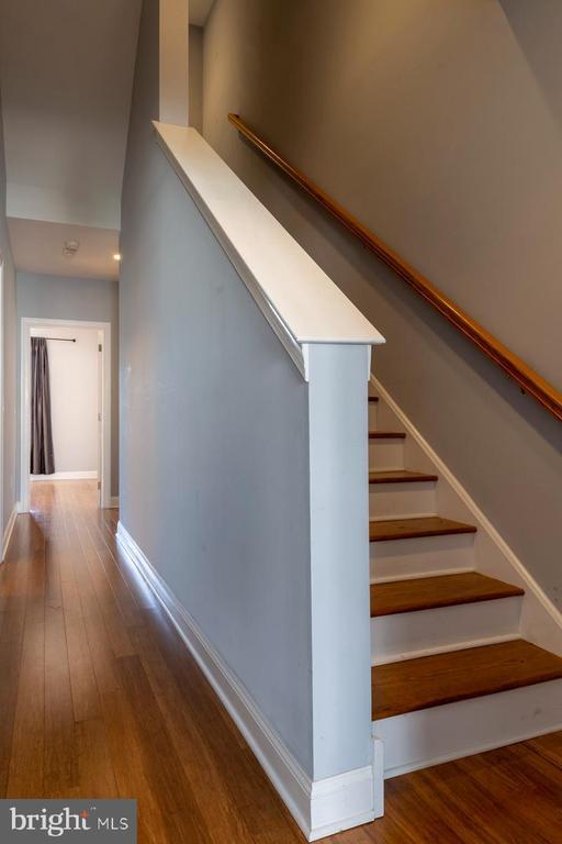 Building Photo - 153 Levering St