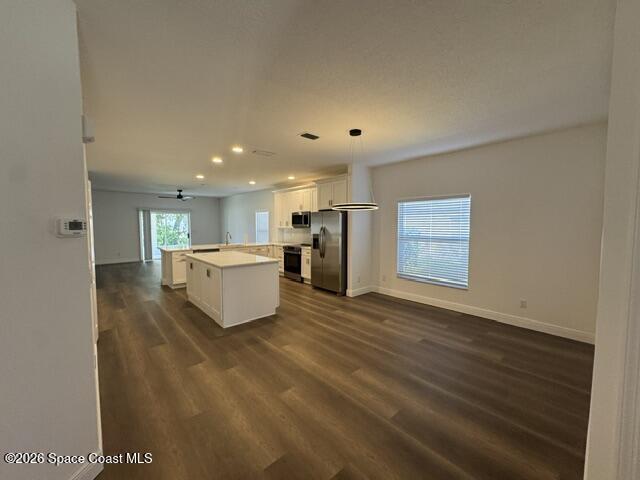 Building Photo - 982 Villa Dr