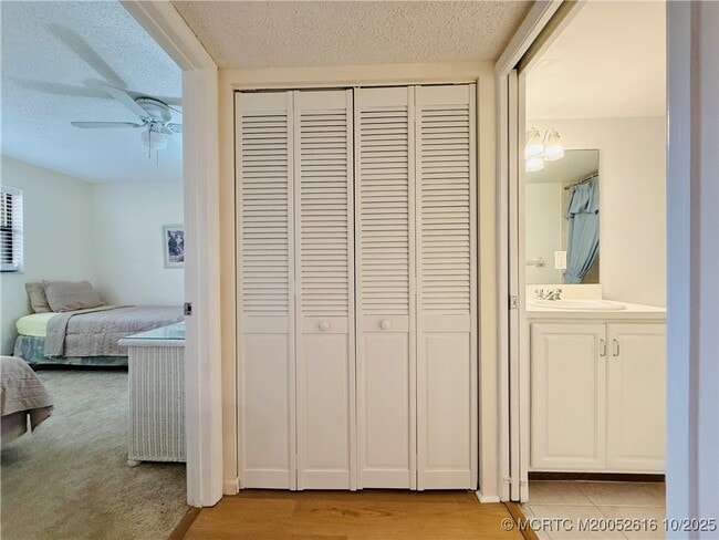 Building Photo - 9490 S Ocean Dr