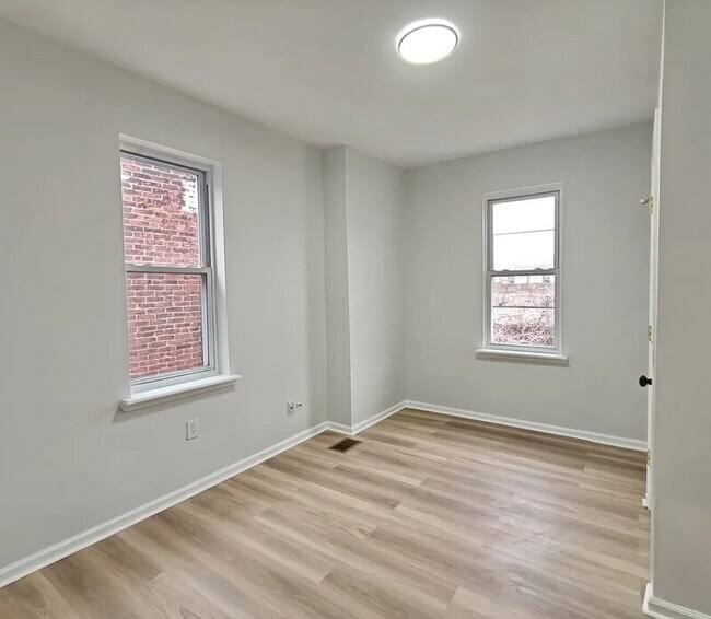 Building Photo - 5415 Media St