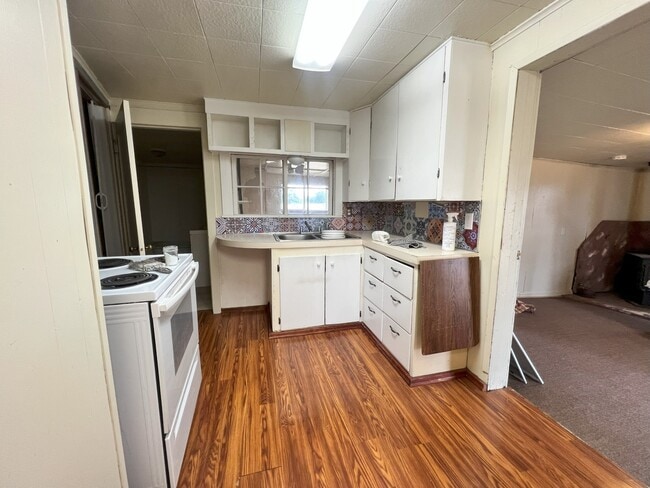 Building Photo - 13738 Myers Ln S