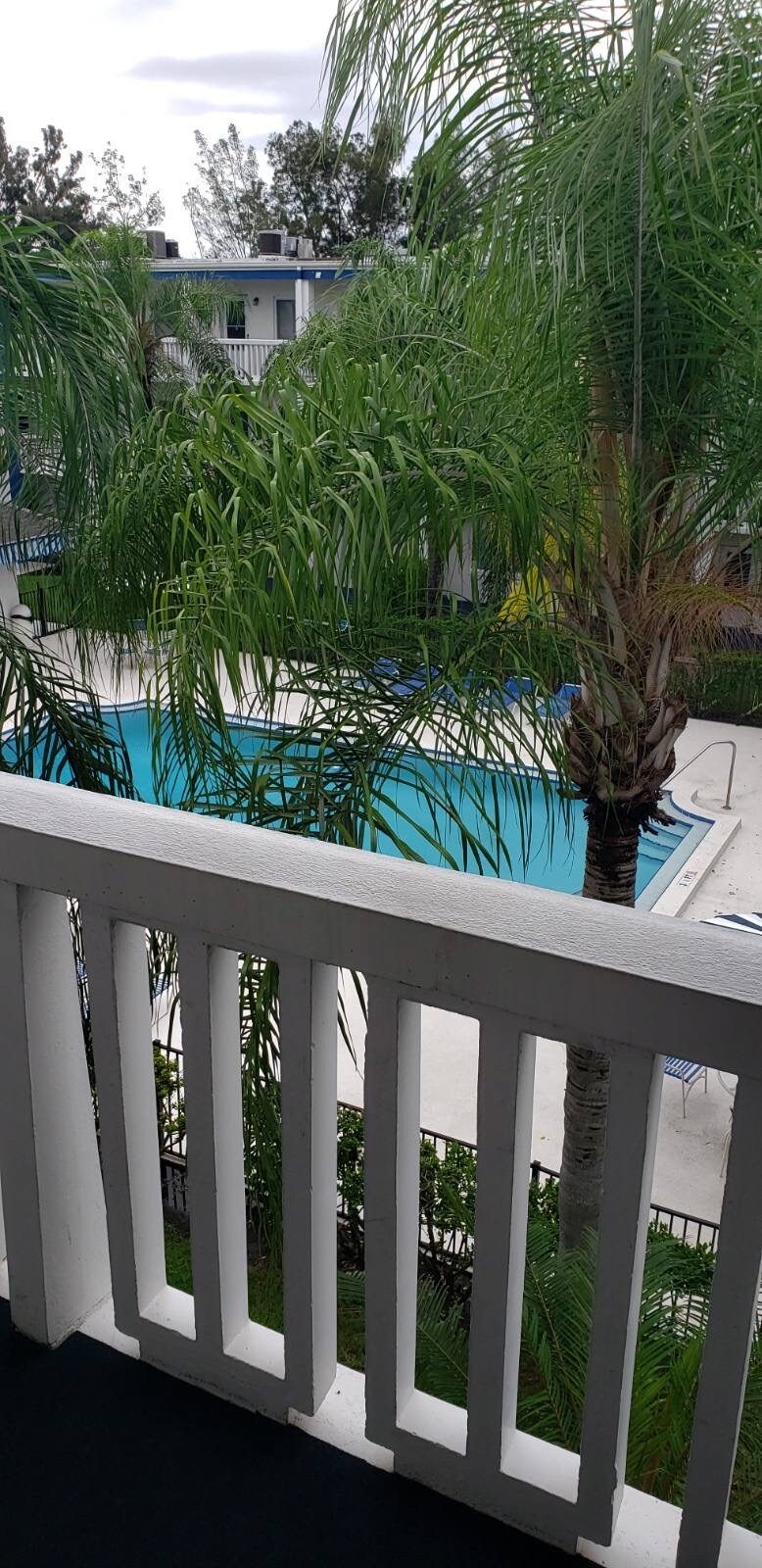 Building Photo - 350 79th Ave N