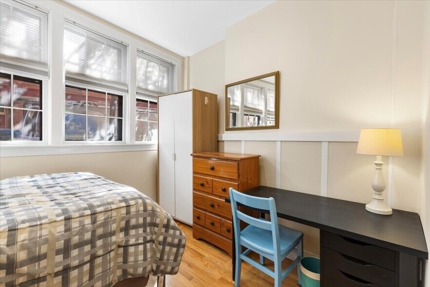 Building Photo - 80 West Cedar St