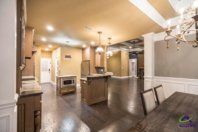 Building Photo - 107 Grand View Ave