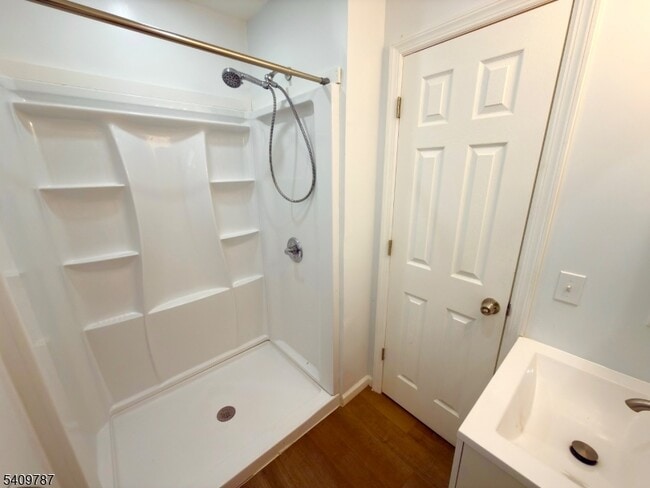 Building Photo - 212 Erie St