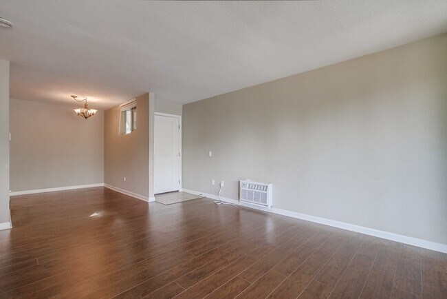 Building Photo - 1350 N Escondido Blvd