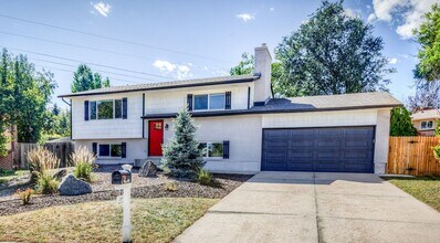 Building Photo - Charming 3 Bed Home Centrally located, Lar...