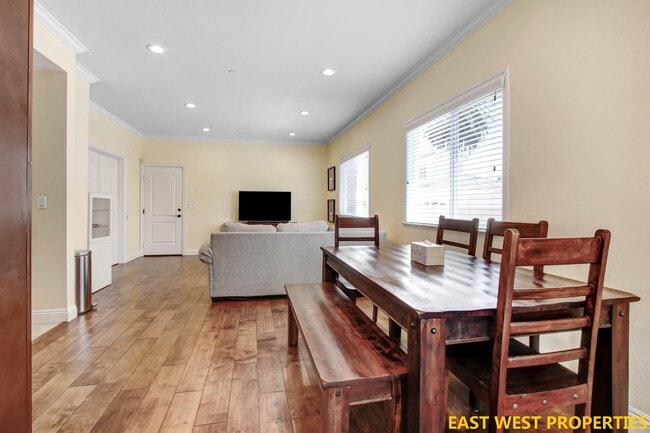 Building Photo - 58 S Altadena Dr