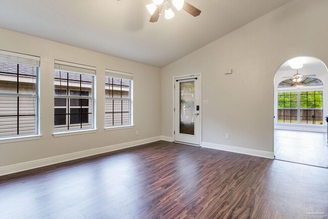 Building Photo - 1482 Towhee Canyon Dr
