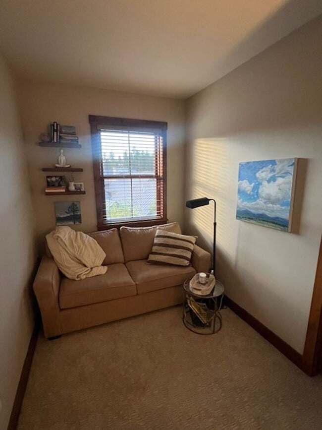 Building Photo - Fabulous Furnished Monterra 2 bd Condo