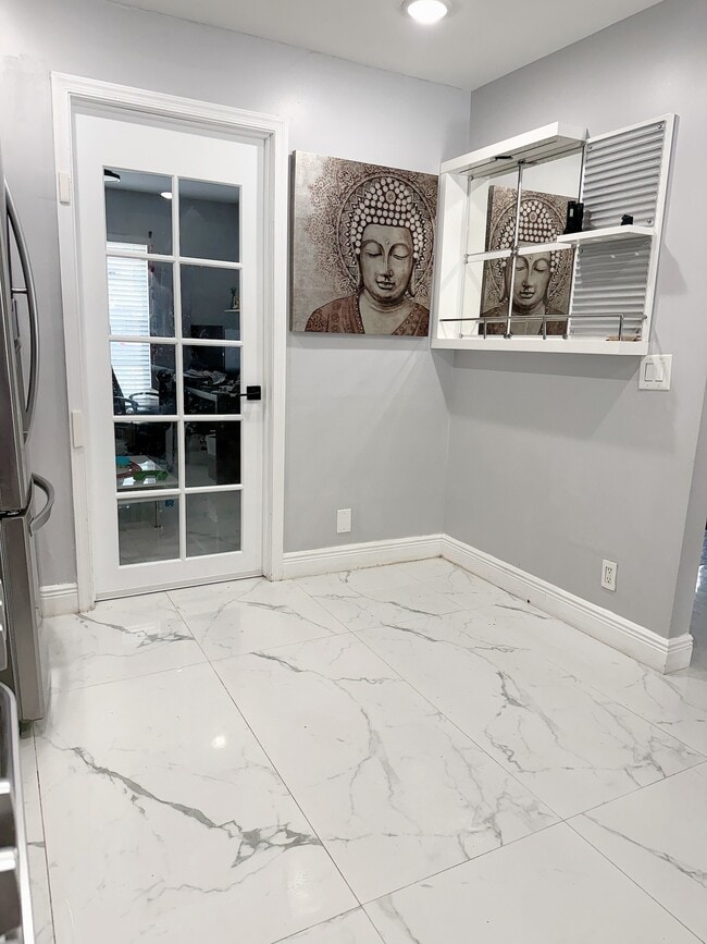 Building Photo - 19625 Sedgefield Terrace